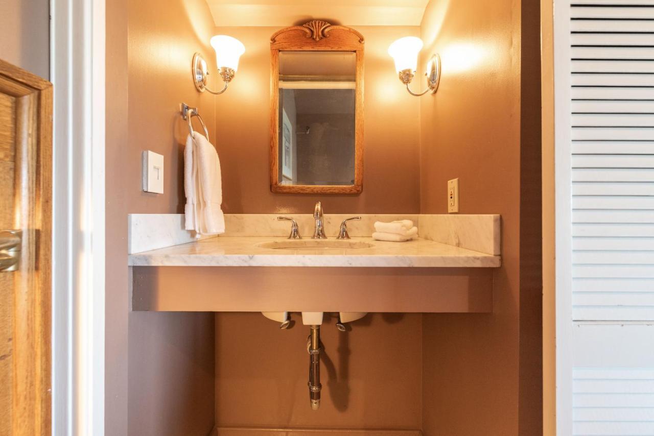 Seattle Gaslight Inn Экстерьер фото