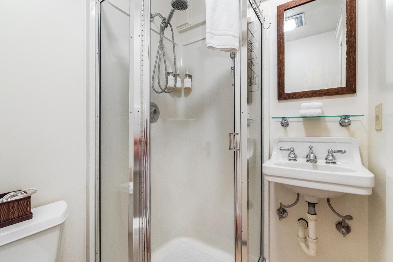 Seattle Gaslight Inn Экстерьер фото